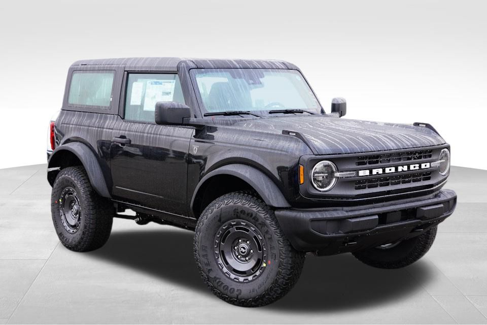 2025 Ford Bronco 2-Door Base's photo