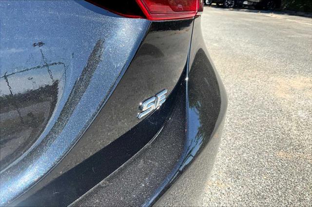 2023 Toyota Camry SE photo 9