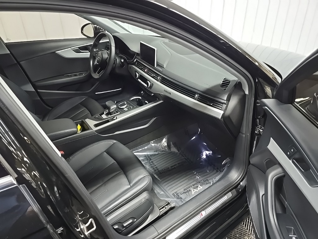 2018 Audi A4 2.0T Premium Plus Quattro photo 13