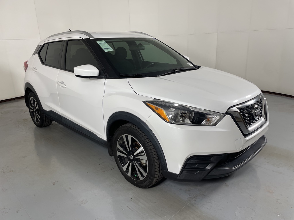 2019 Nissan Kicks SV photo 2