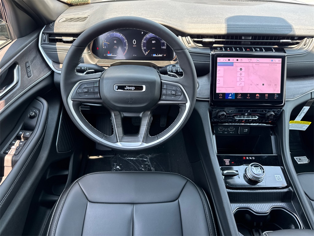 2025 Jeep Grand Cherokee Limited photo 19
