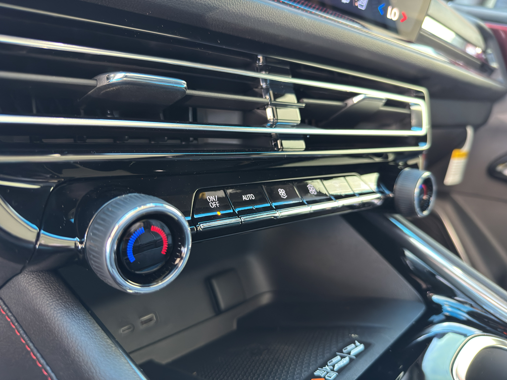 2026 Chevrolet Traverse RS photo 19