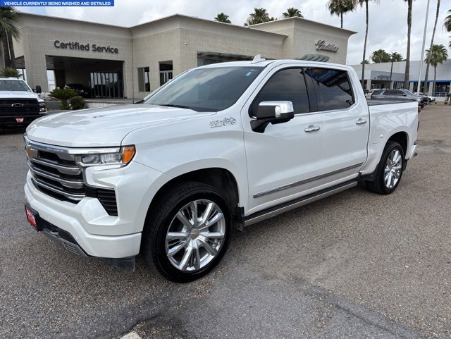 2024 Chevrolet Silverado 1500 High Country photo 2