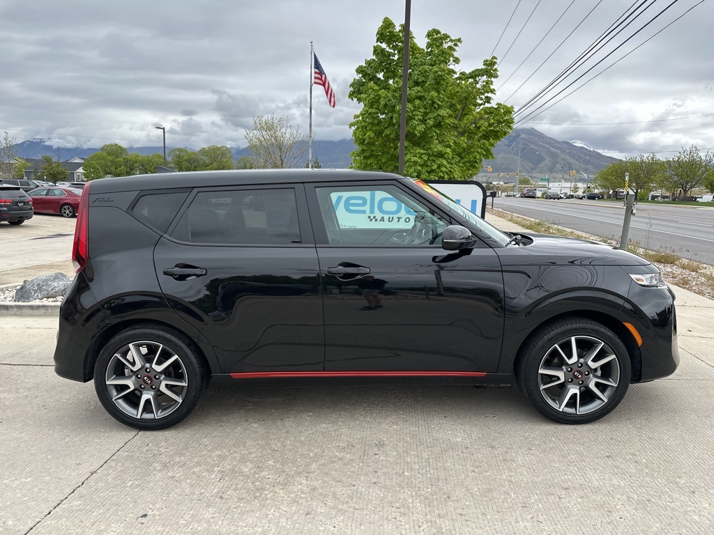 2021 Kia Soul GT-Line photo 4