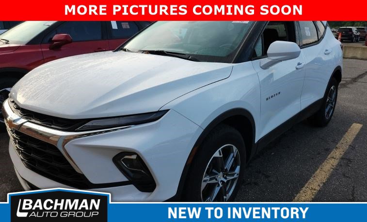 2024 Chevrolet Blazer 2LT photo 2
