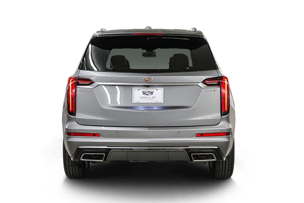 2025 Cadillac XT6 Luxury photo 3