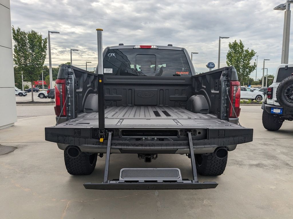2025 Ford F-150 XLT photo 12