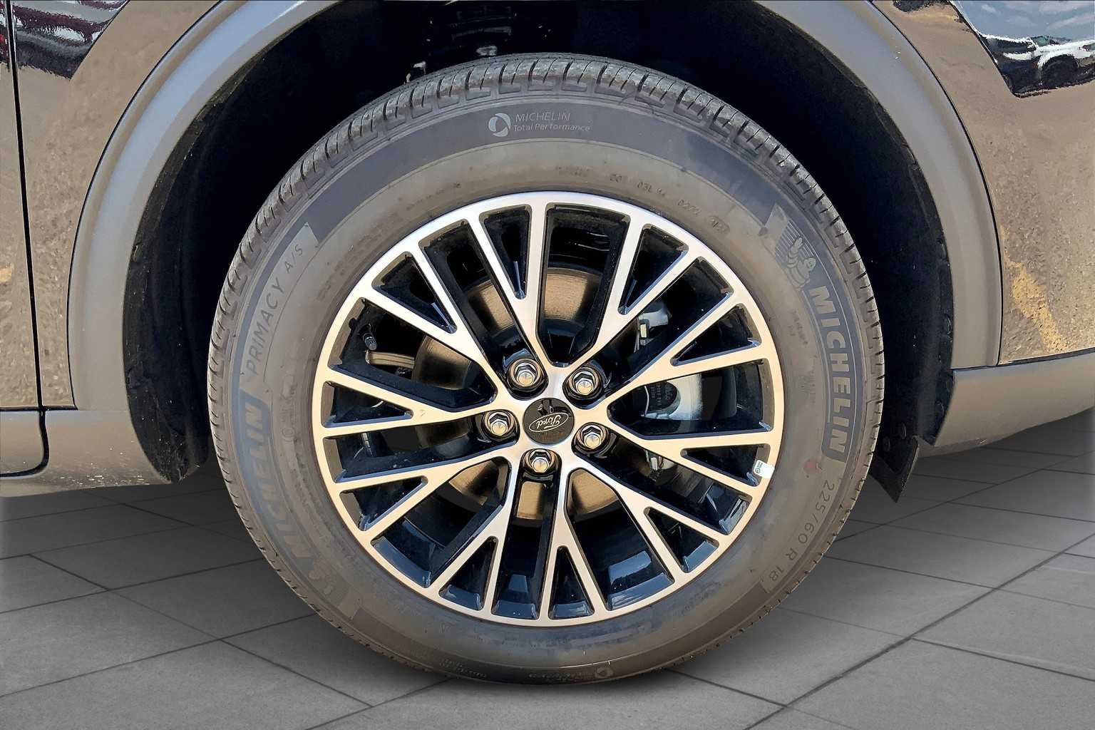 2025 Ford Escape Plug-In Hybrid photo 10