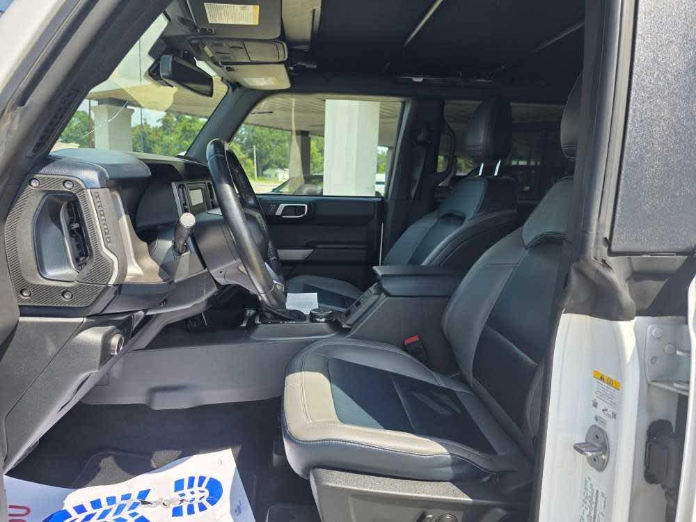 2022 Ford Bronco Outer Banks photo 10