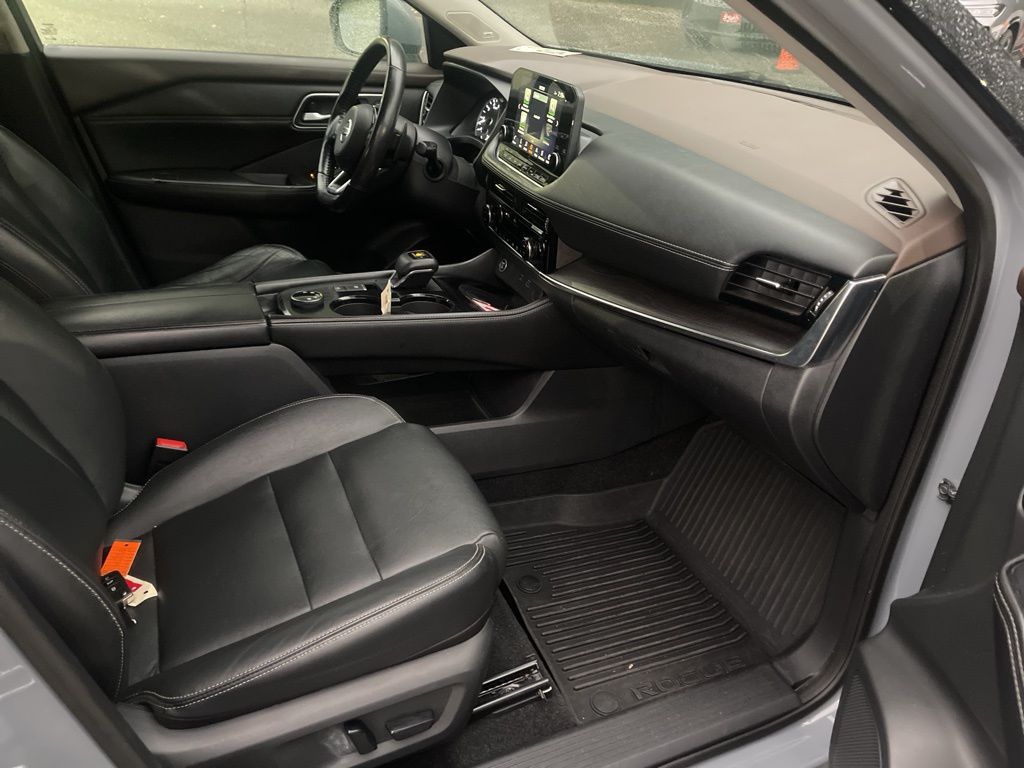 2021 Nissan Rogue SL photo 19