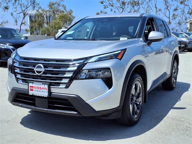 2025 Nissan Rogue SV photo 2