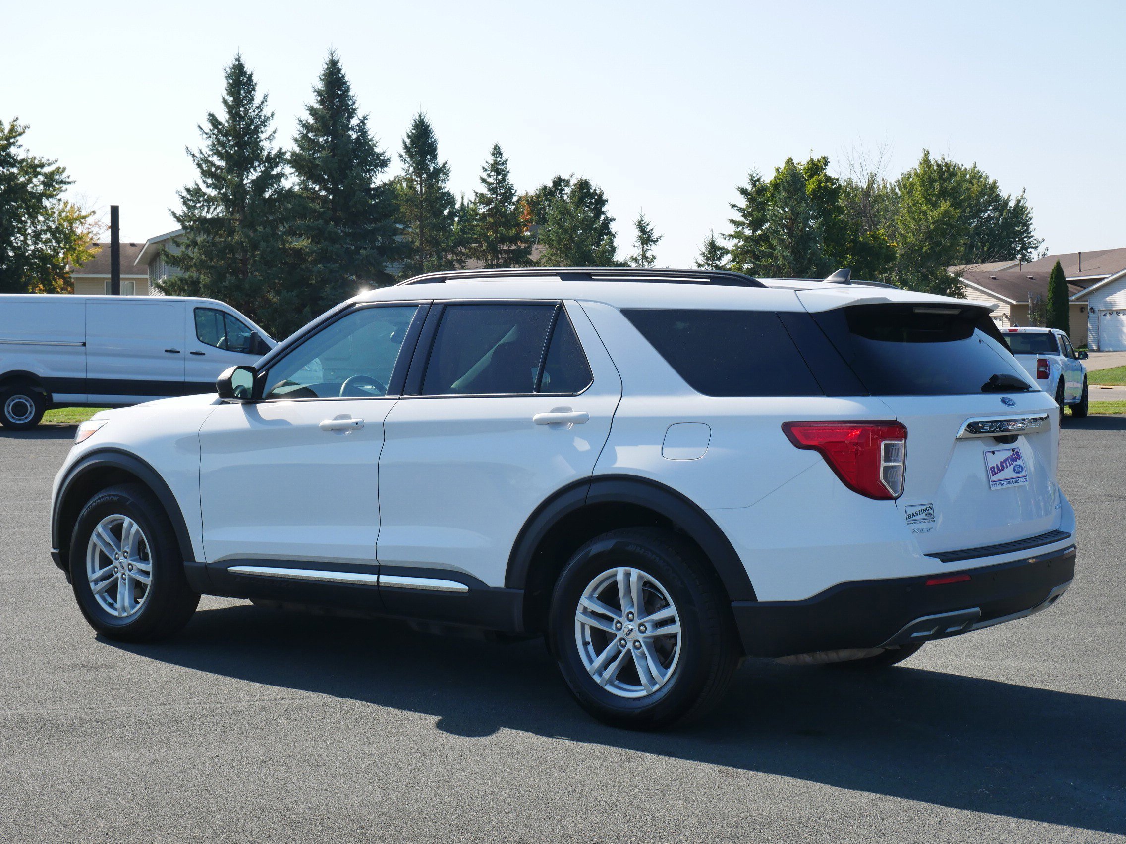 2023 Ford Explorer XLT photo 2