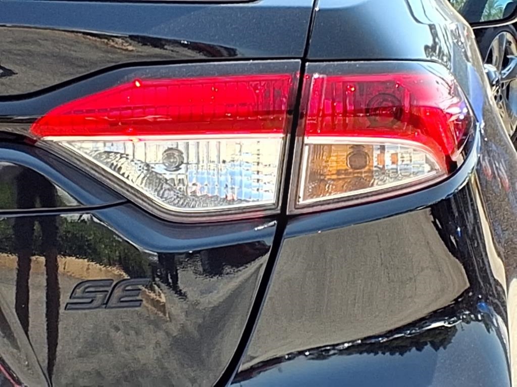 2022 Toyota Corolla SE photo 8