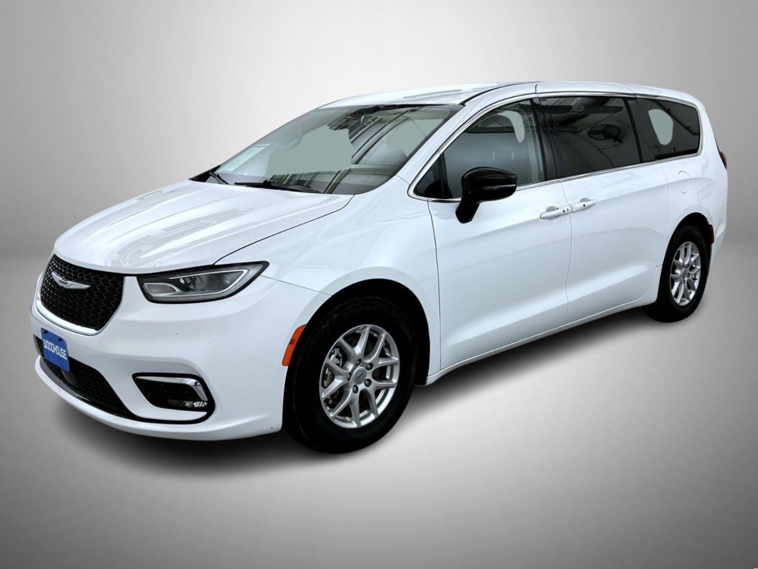 2024 Chrysler Pacifica Touring L's photo