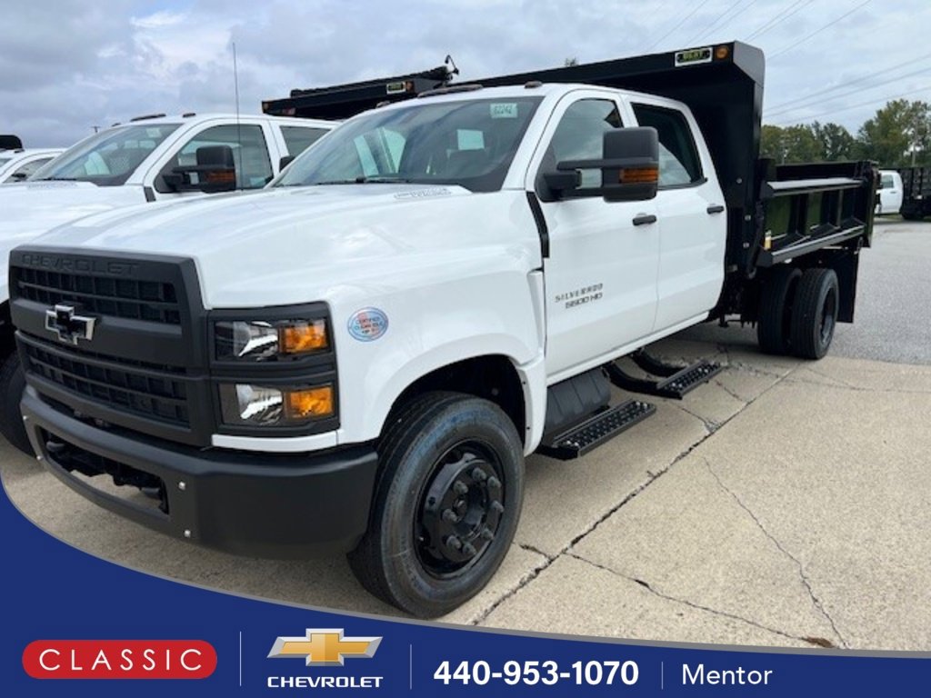 2024 Chevrolet Silverado 4500 Medium Duty Chassis Cab Work Truck's photo