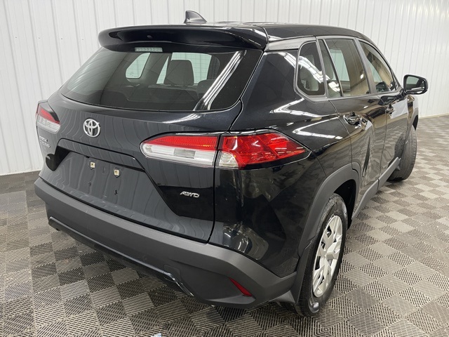 2024 Toyota Corolla Cross L photo 4