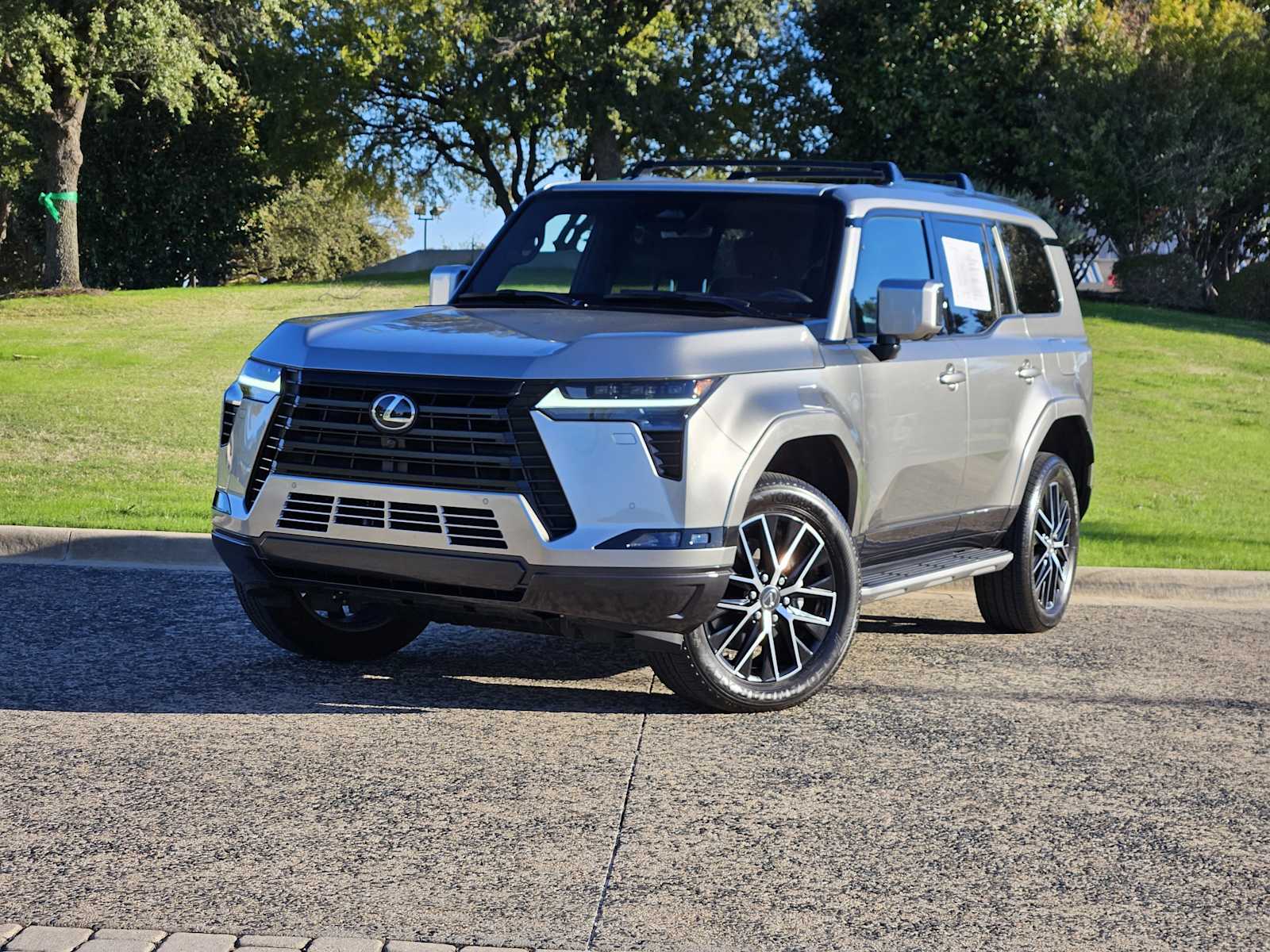 2024 Lexus GX Premium's photo