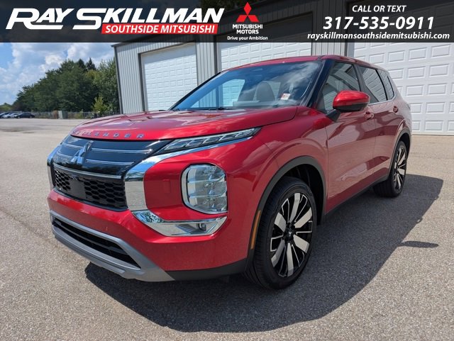 2025 Mitsubishi Outlander SE's photo