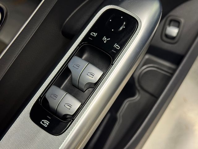2025 Mercedes Benz GLC 300 4MATIC photo 31