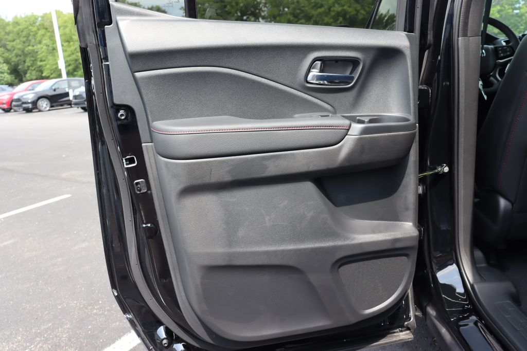 2025 Honda Ridgeline Black Edition photo 10