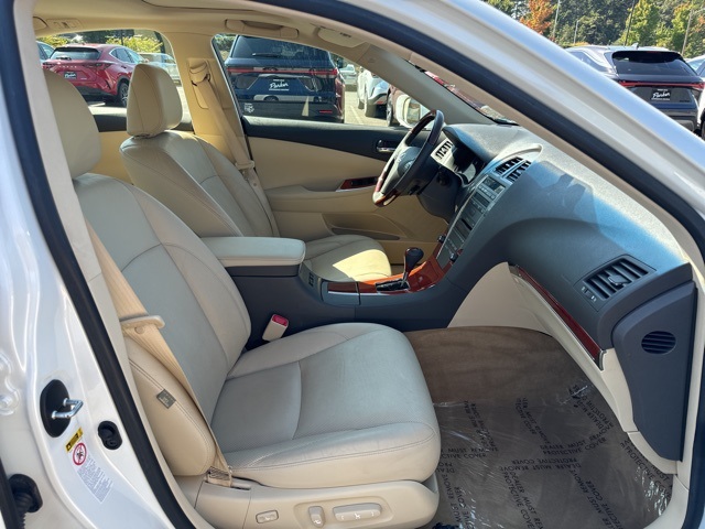 2012 Lexus ES 350 photo 13