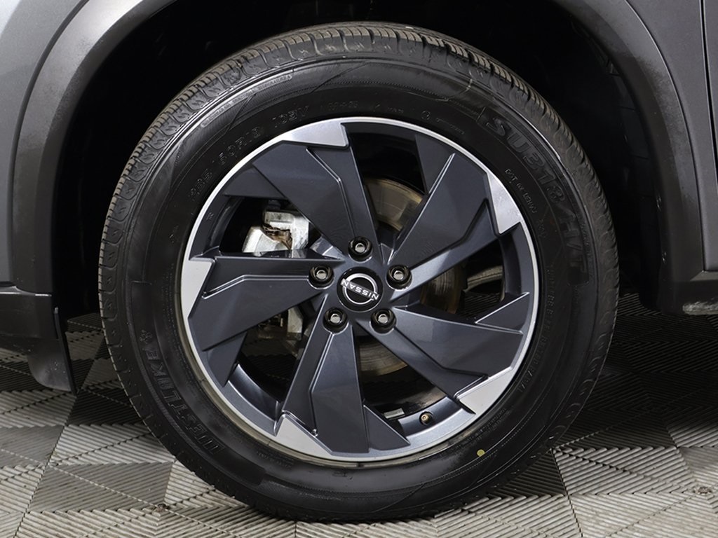 2024 Nissan Rogue SV photo 18