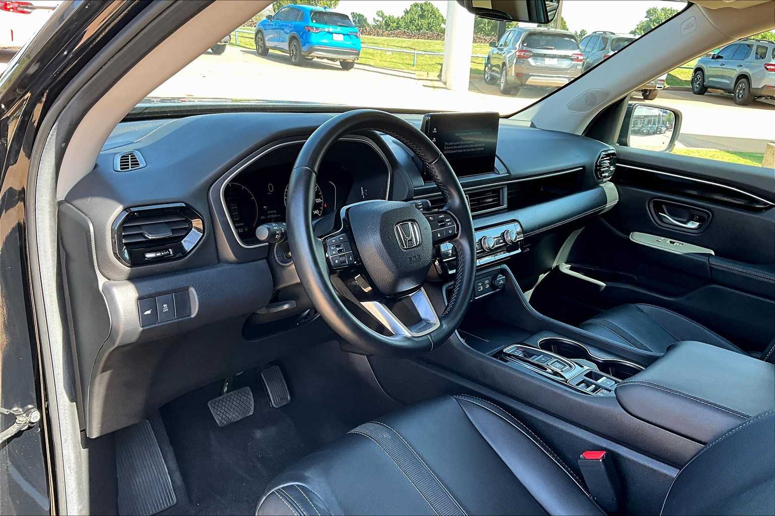 2025 Honda Pilot EX-L photo 13