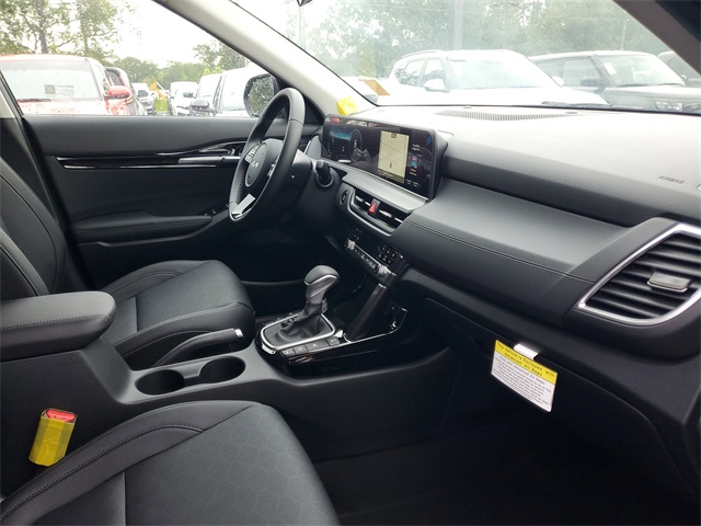 2025 Kia Seltos EX photo 31