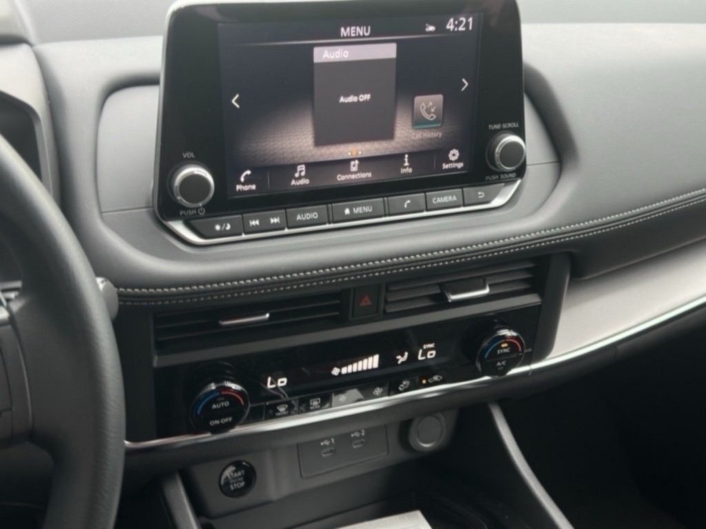 2026 Nissan Rogue SV photo 10