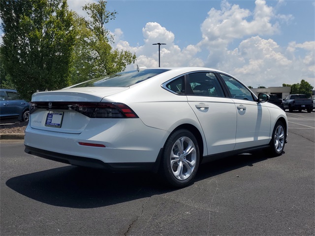 2025 Honda Accord LX photo 3