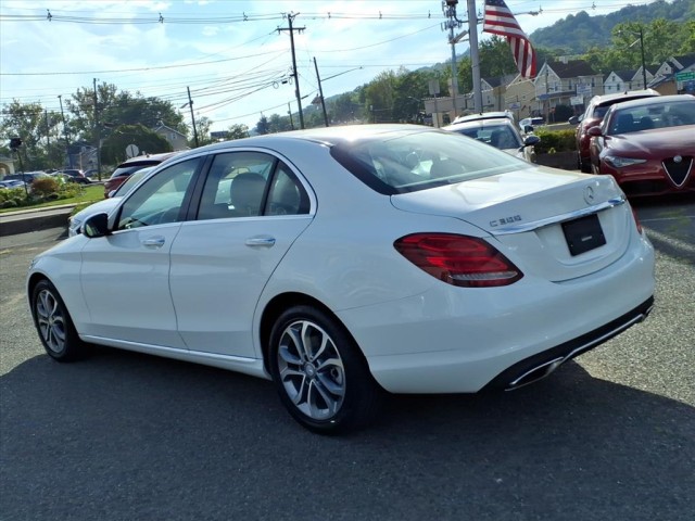 2015 Mercedes Benz C 300 photo 4
