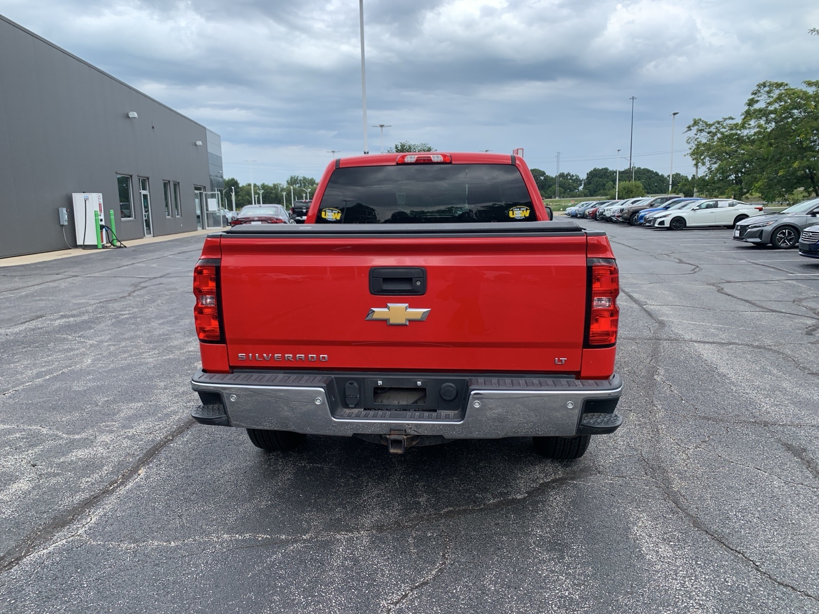 2017 Chevrolet Silverado 1500 LT photo 4