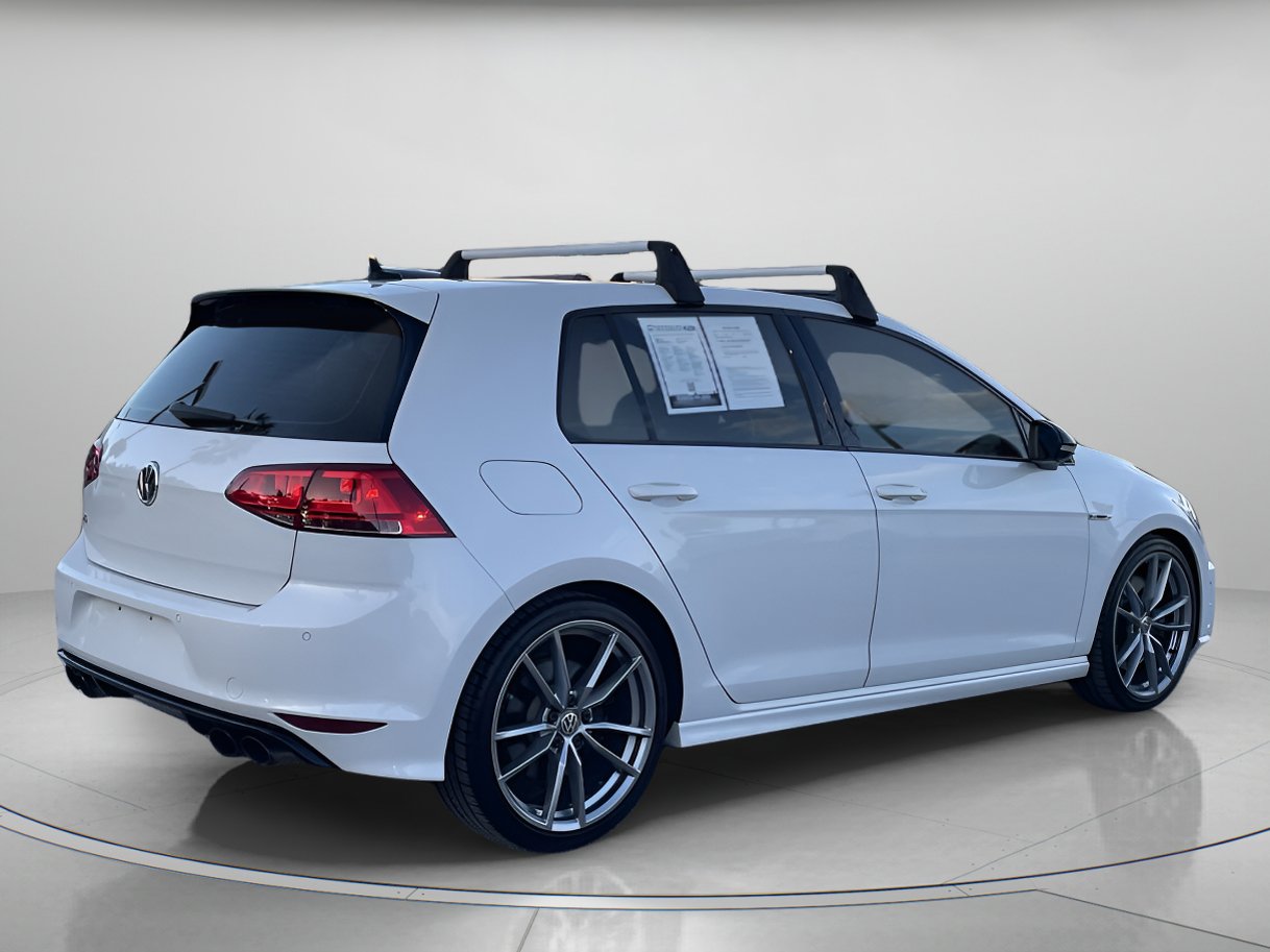 2017 Volkswagen Golf R 4Motion photo 3
