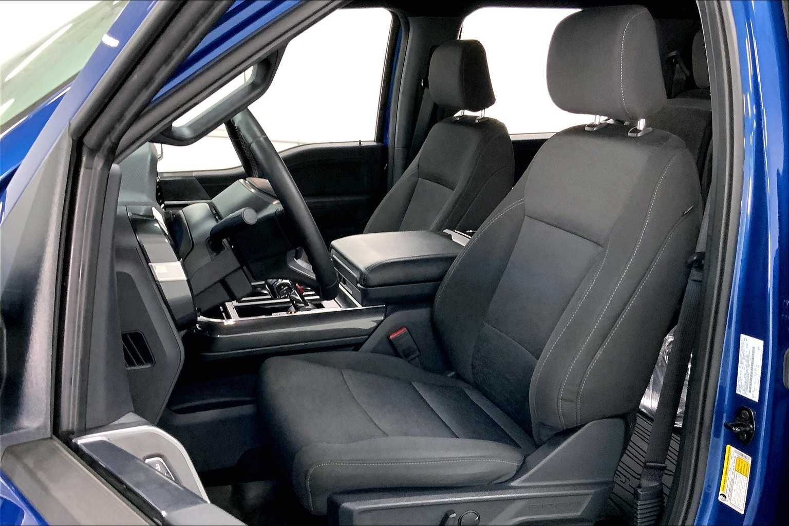 2023 Ford F-150 XLT photo 7