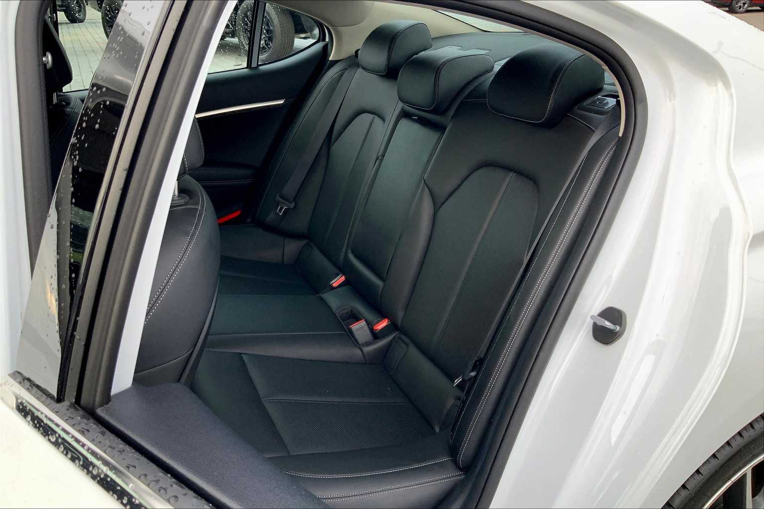 2023 Genesis G70 2.0T Sport Prestige photo 18