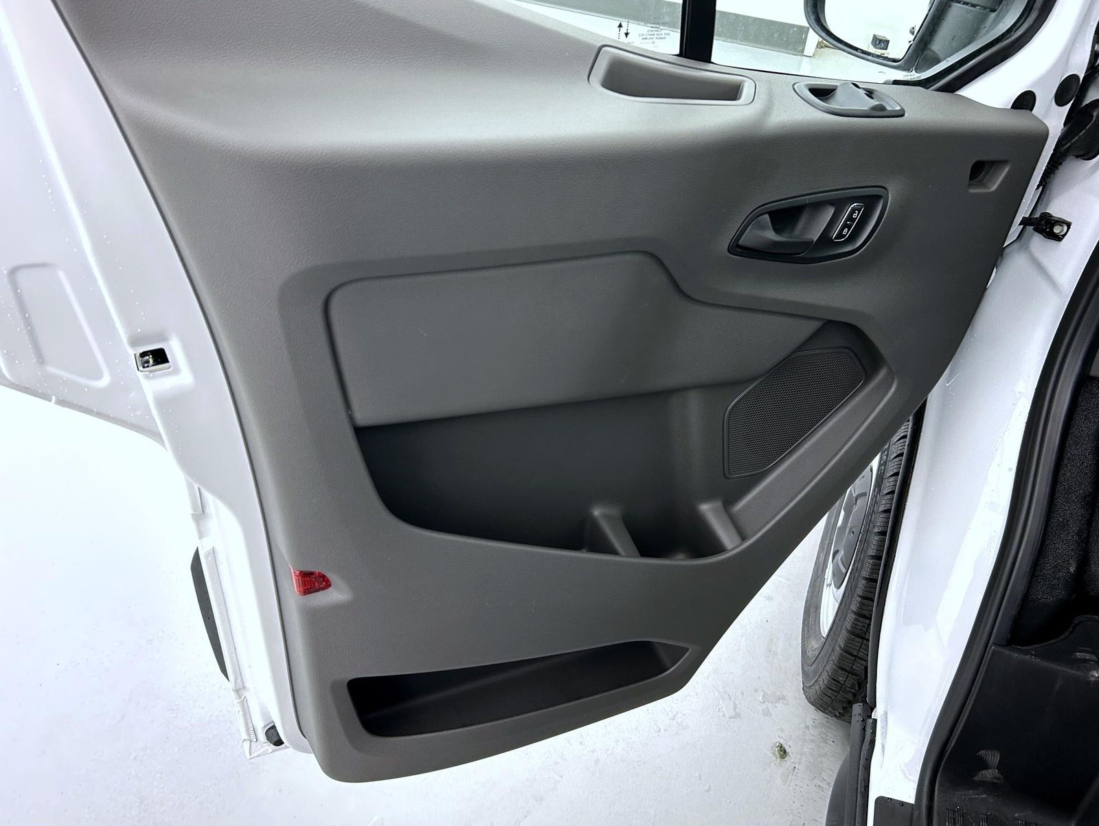 2025 Ford Transit photo 7