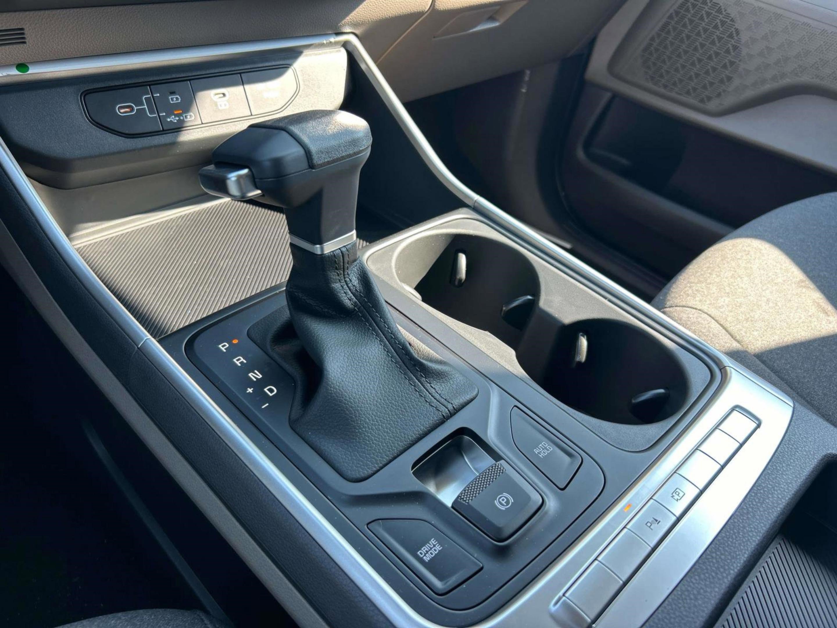 2026 Kia Carnival LX photo 27