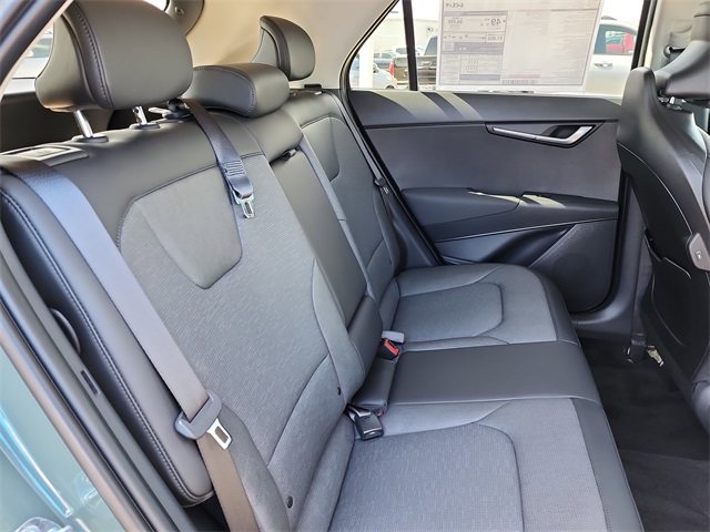 2025 Kia Niro SX Touring photo 17