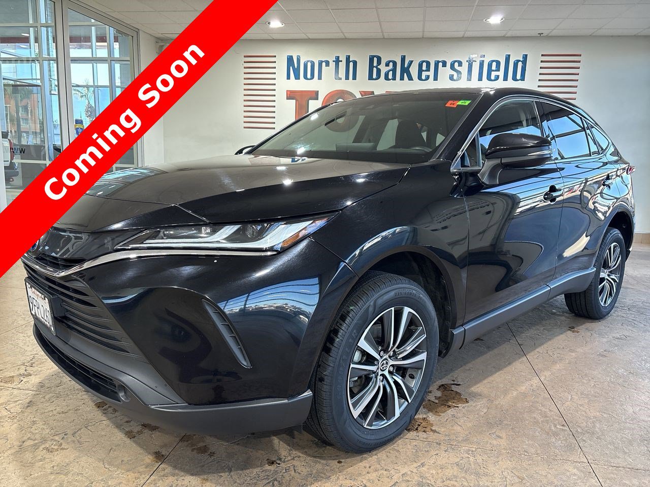 2023 Toyota Venza LE's photo