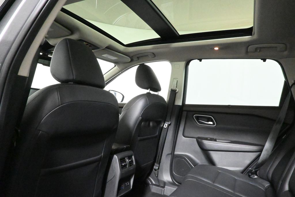 2021 Nissan Rogue SL photo 31