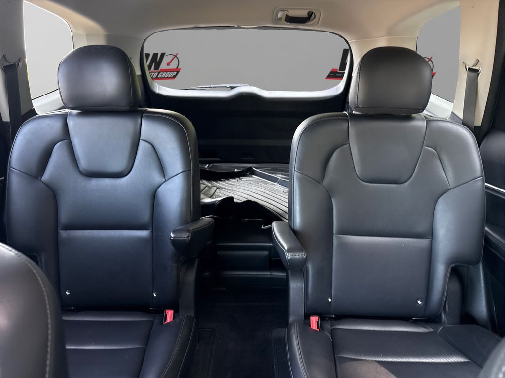 2022 Kia Telluride S photo 18