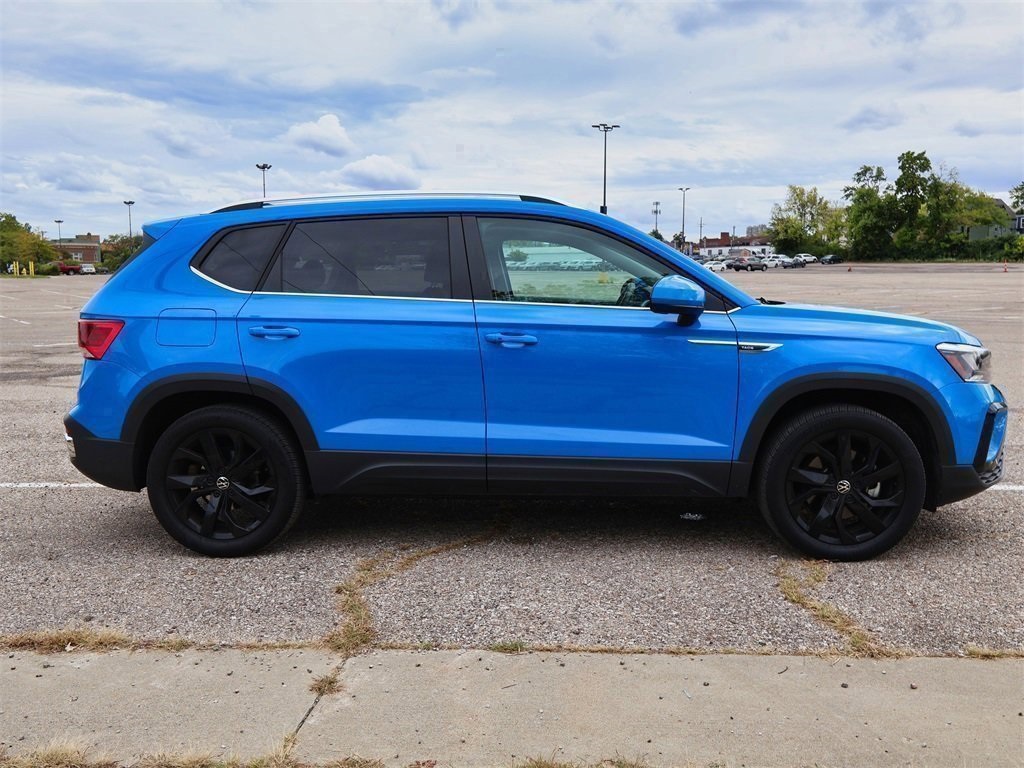 2022 Volkswagen Taos SE photo 4