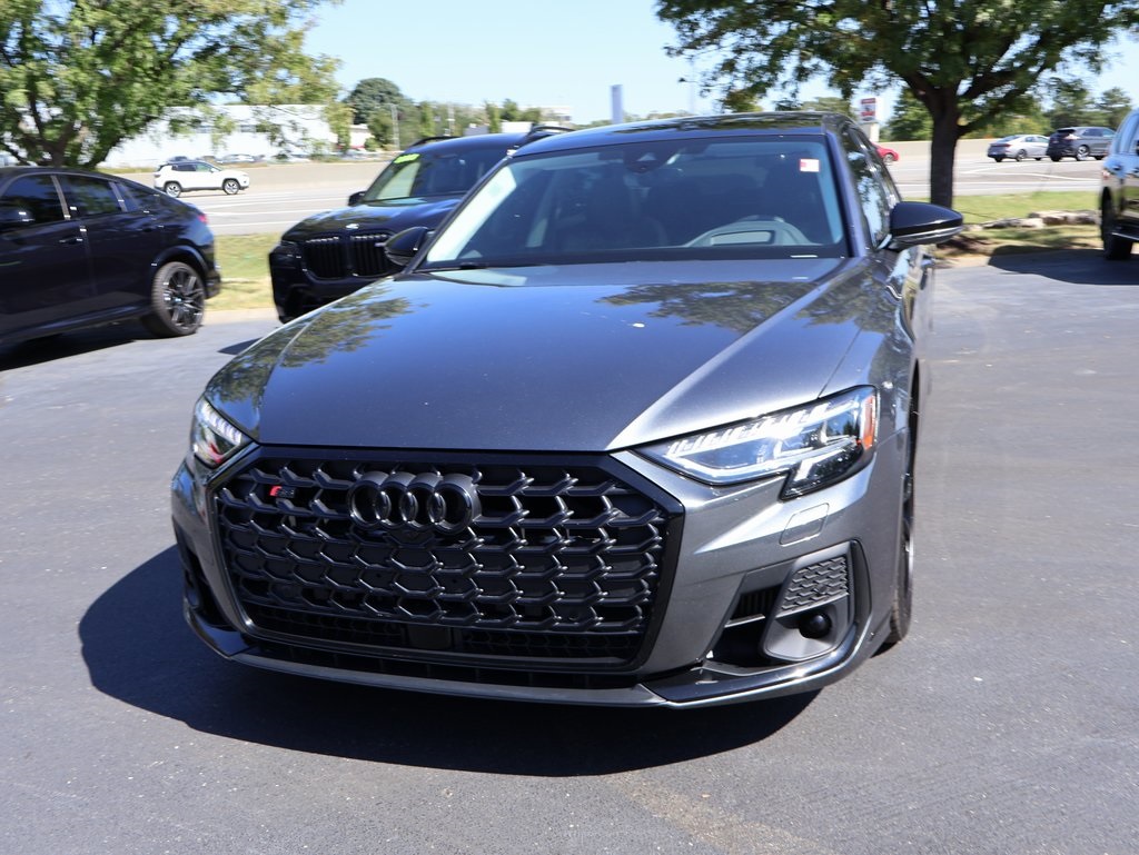 2023 Audi S8 4.0T Quattro photo 2