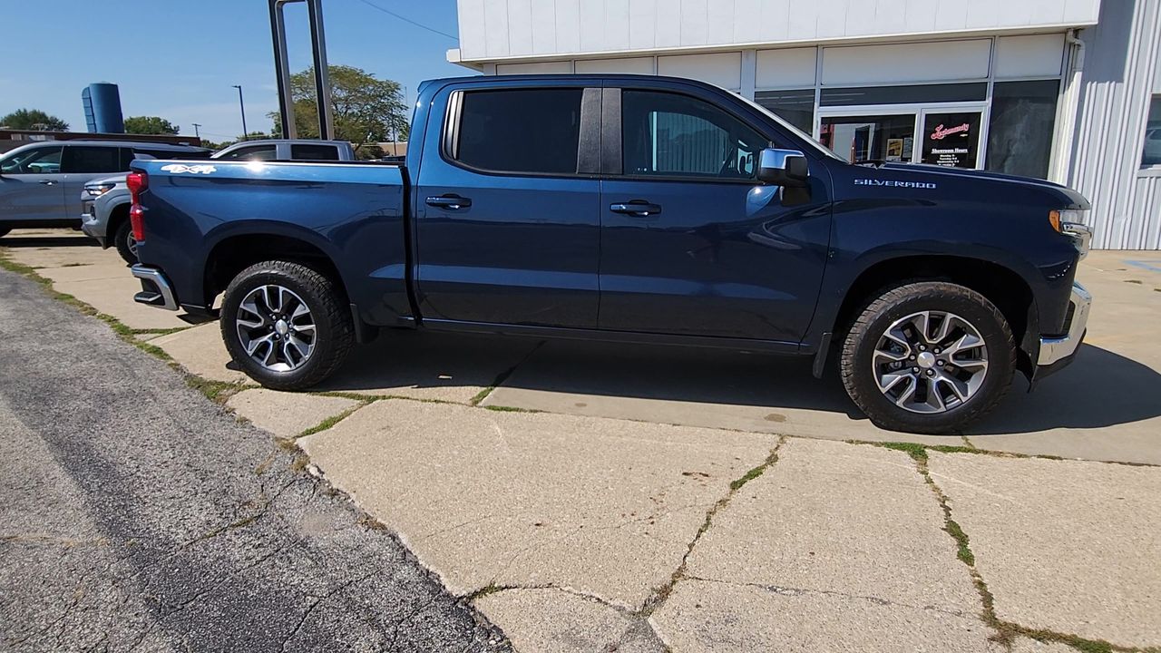 2022 Chevrolet Silverado 1500 LT photo 9