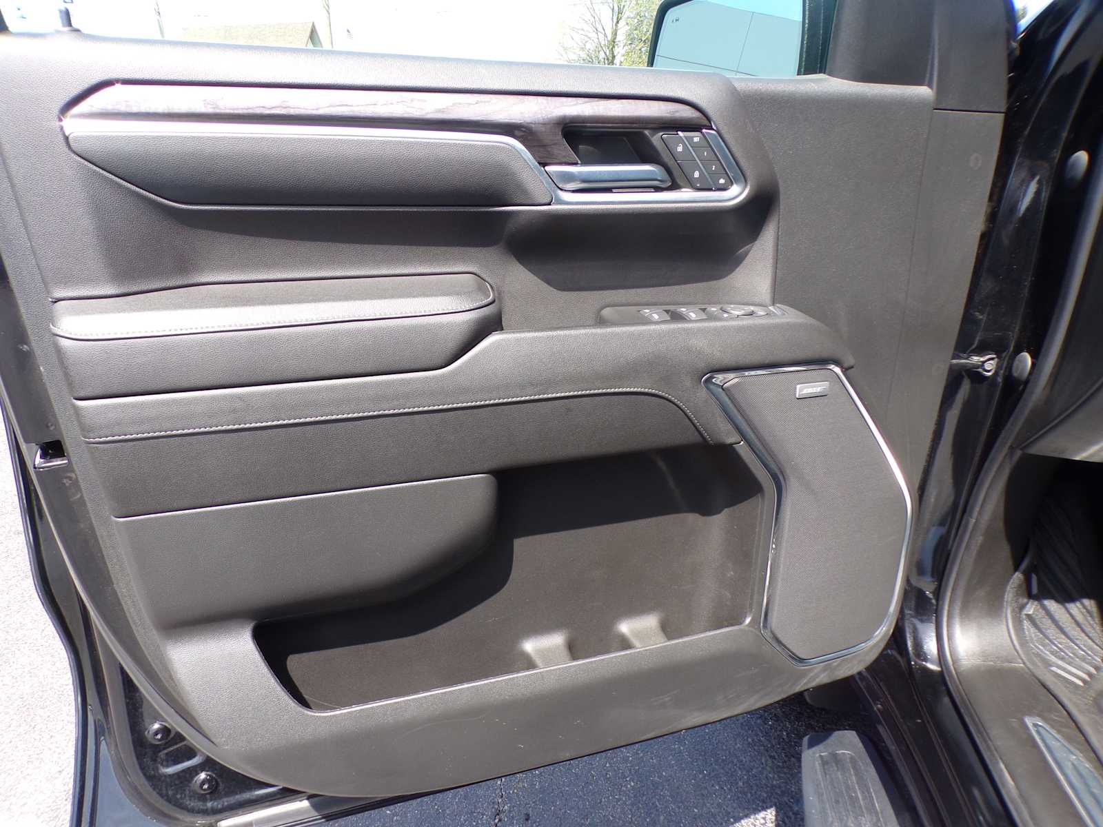 2023 Chevrolet Silverado 1500 LTZ photo 10