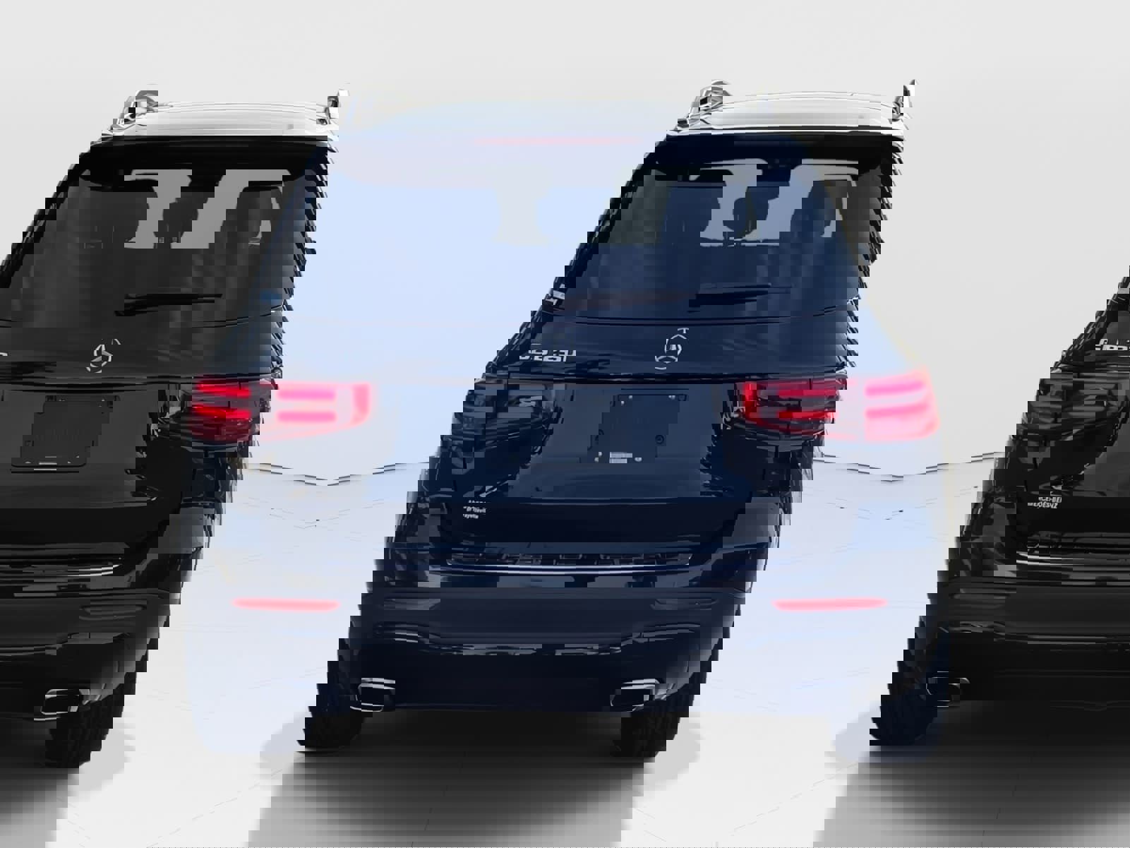 2026 Mercedes Benz GLB 250 photo 3