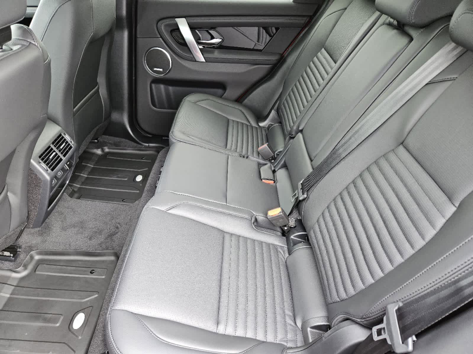 2025 Land Rover Discovery Sport S photo 21