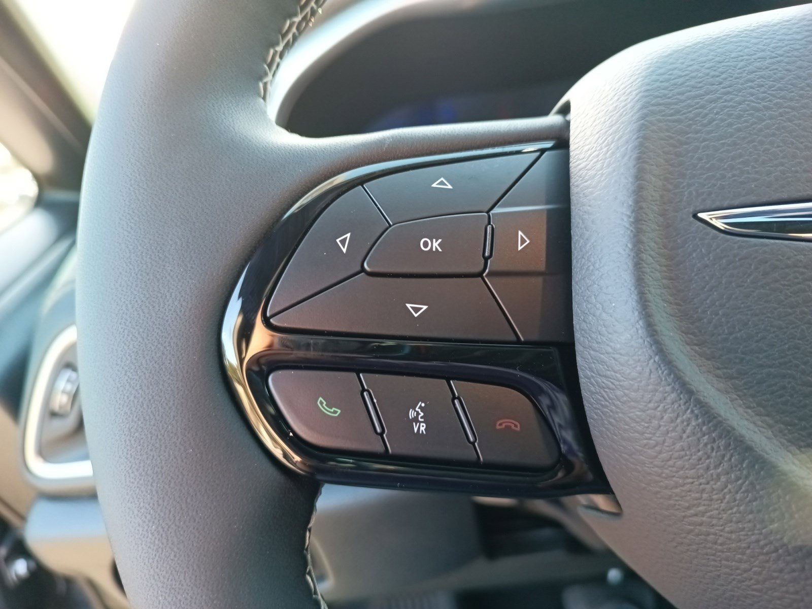 2025 Chrysler Pacifica Limited photo 24