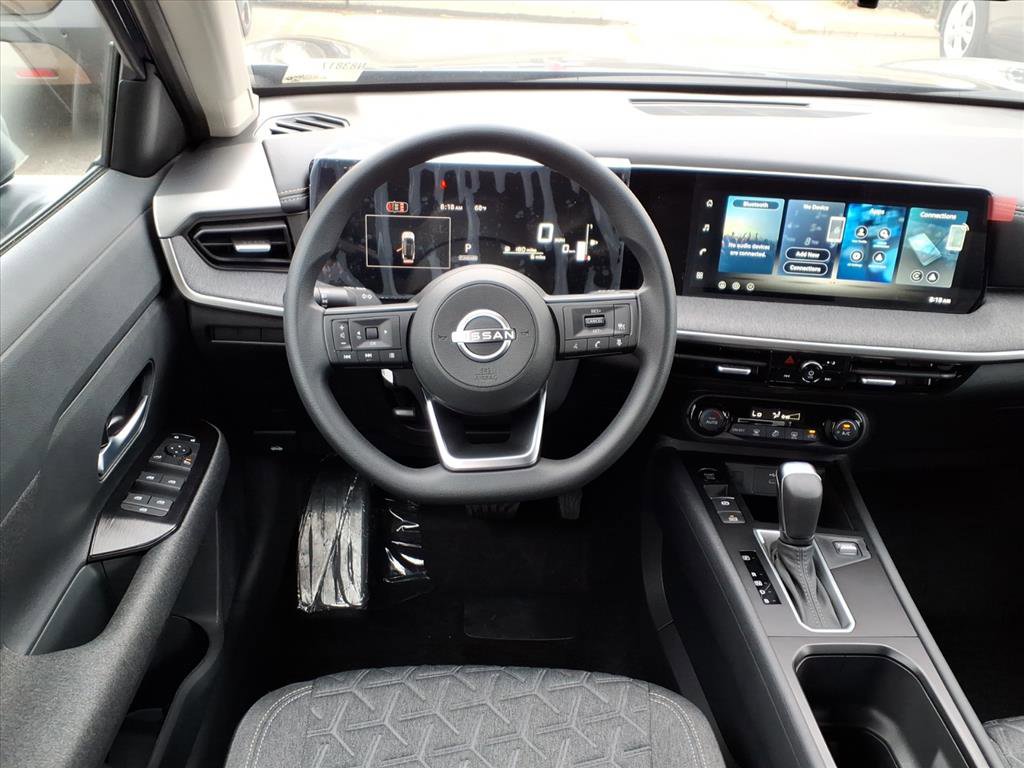 2026 Nissan Kicks SV photo 2