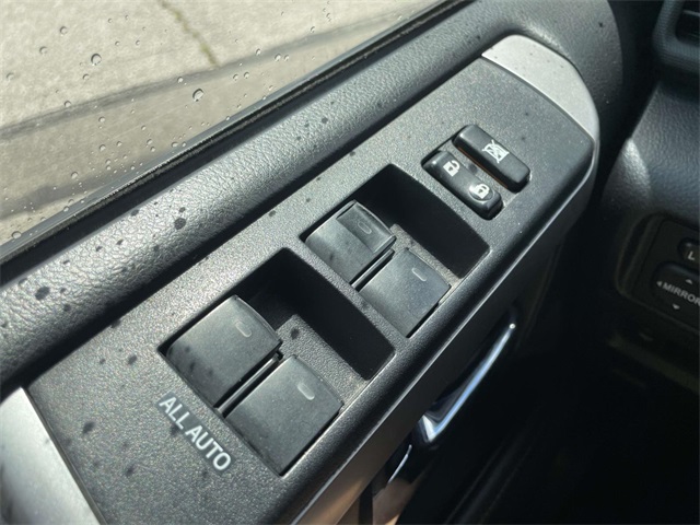 2018 Toyota 4Runner SR5 photo 22